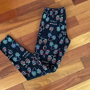 Christmas Leggings Size Small mittens